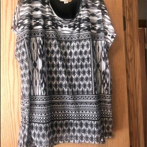 Women’s top. Black/white w bling. CJ Banks. 2X.